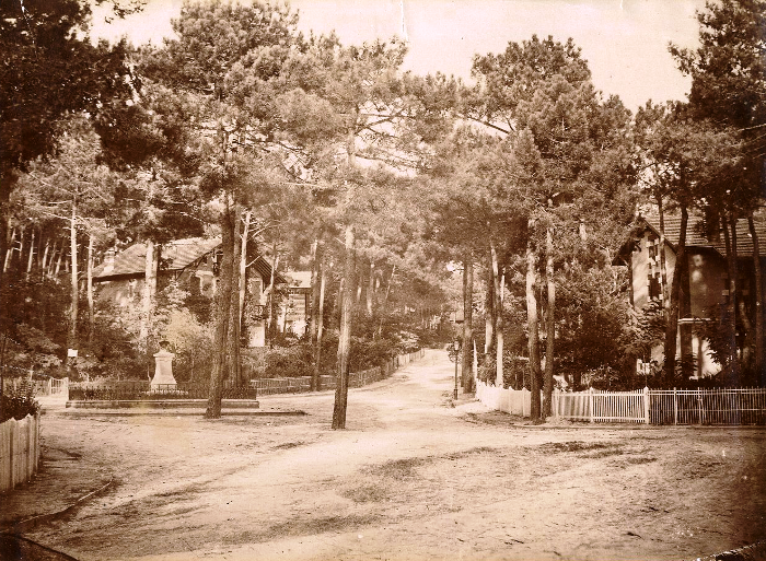 Place Brémontier vers 1880