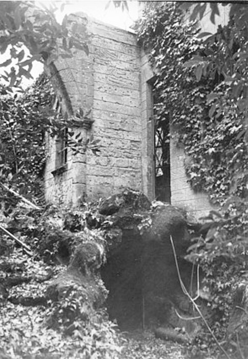 Les Ruines vers 1950