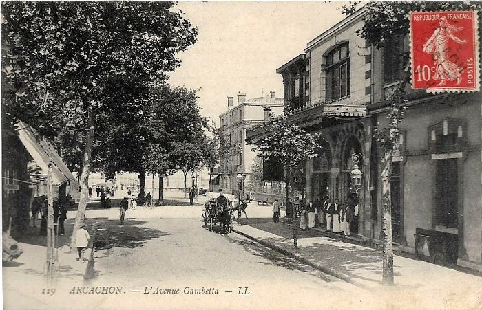 Avenue Gambetta / Place Thiers