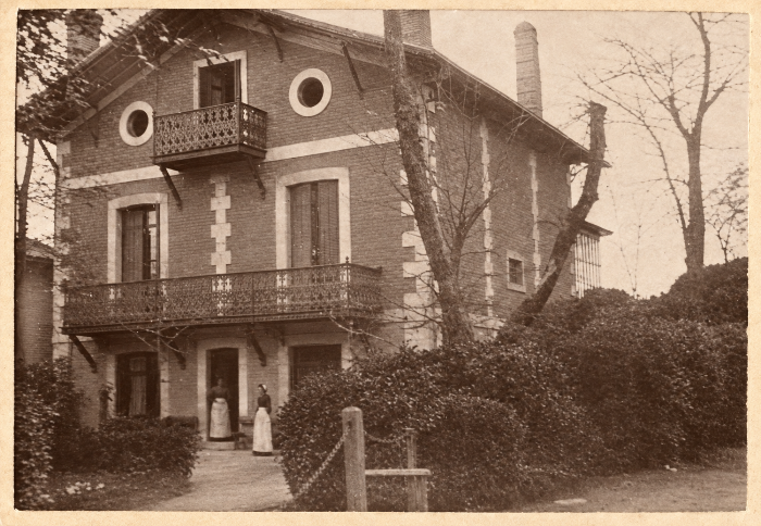 Blanche Roseraie 1897