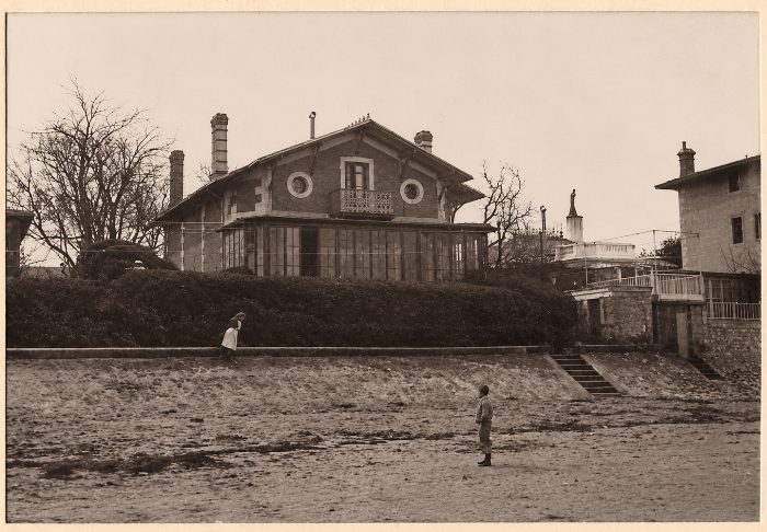 Blanche La Roseraie 1897