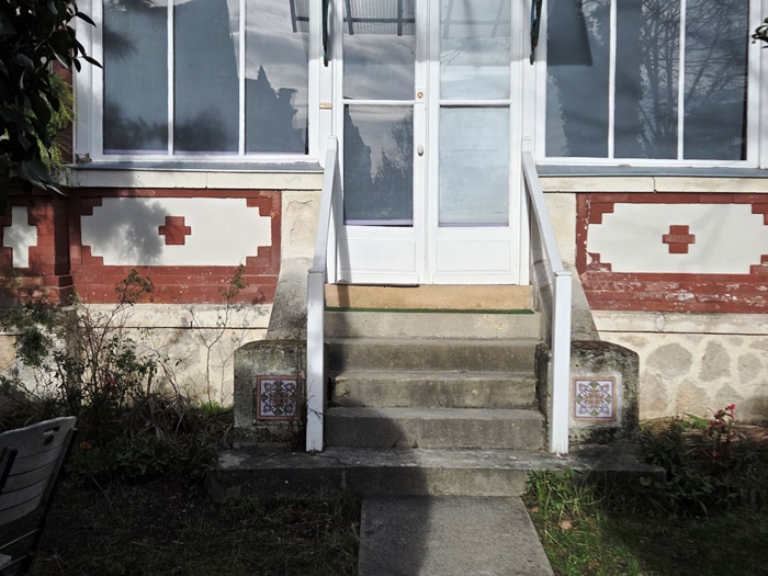 Ensoleillee Escalier 2025